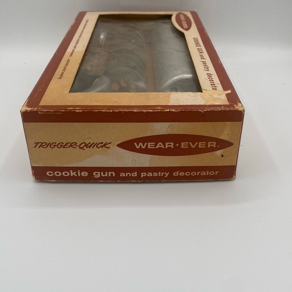 Vintage WearEver Cookie Gun - Picture 3 of 7